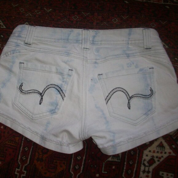 Women’s Shorts, Revolution by Revolt - Juniors Size 3/4 Buttons, Denim, Stretch - Picture 2 of 4